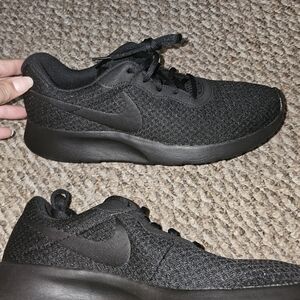 Nike Men All-Black Sneakers